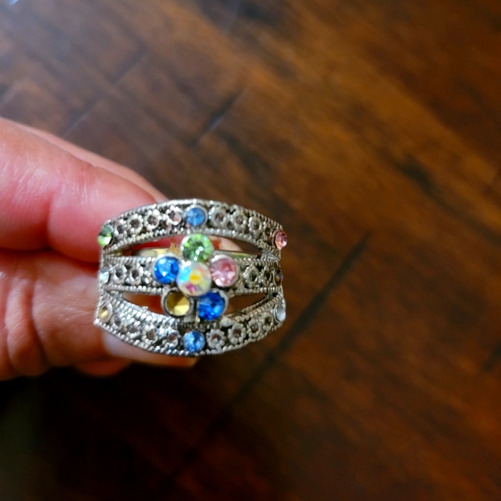 Unique Silver Tone Stone Adjustable Ring - image 1